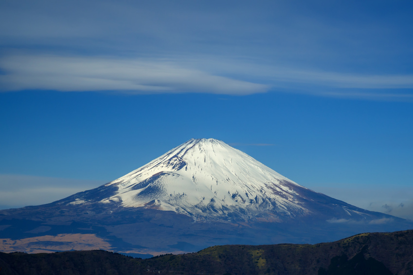Actionreicher Flug: Jetman umrundet mehrmals den Vulkan Fuji in Japan