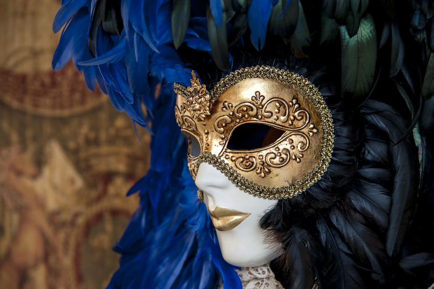 Karneval international: Prächtige Kostüme und ausgelassene Stimmung