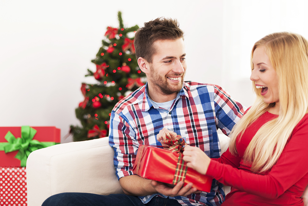 Nachgefragt:  Kauft ihr eure Weihnachtsgeschenke jetzt schon, oder besorgt ihr alles erst in letzter Minute?